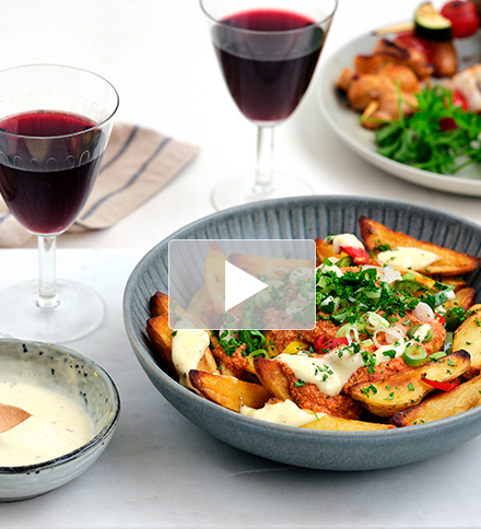 Feestgourmet met salade van patatas bravas 