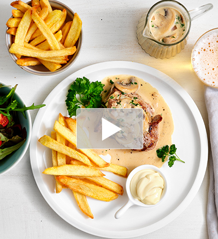 Steak friet met champignonroomsaus
